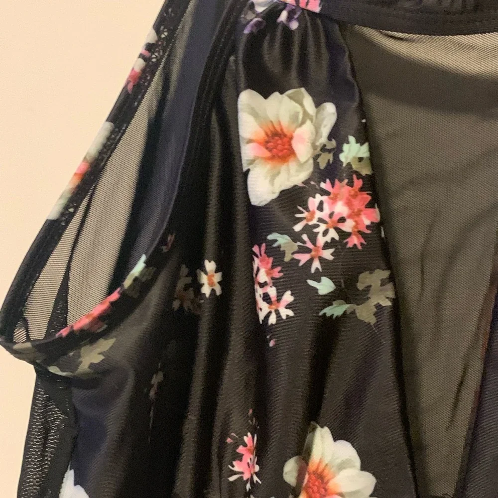 Swimsuit Women's Large black w floral design Mesh, waist tie halter neckline